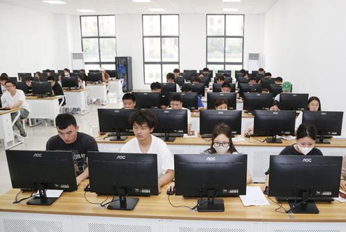 大學(xué)生先進(jìn)成圖技術(shù)與產(chǎn)品信息建模創(chuàng)新大賽 合肥信息學(xué)院獲佳績(jī)